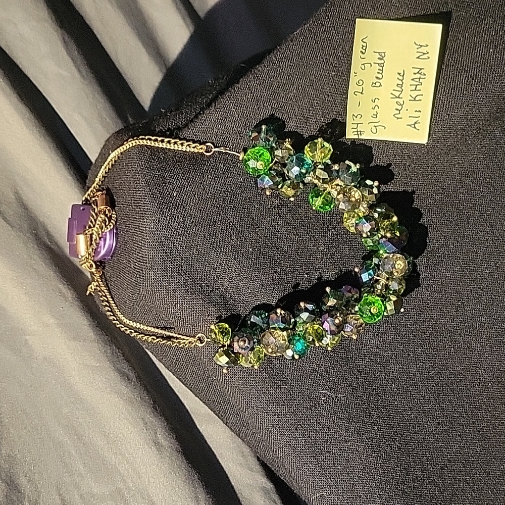 20" ali khan new york green glass beaded necklace